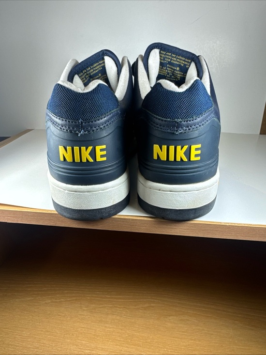 Nike Air Force 2 Michigan Men’s Size 10.5 Navy Yellow 2003 Vintage Sneakers main image 9